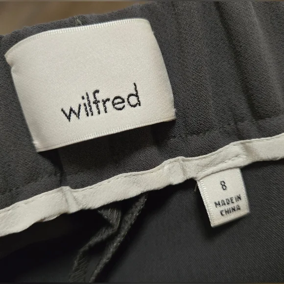 🇨🇦 Aritzia Wilfred Tailored Darontal Ankle Croppes Pants - Picture 2 of 8